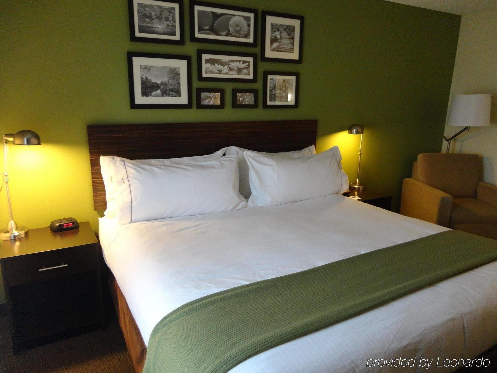 Holiday Inn Express Hotel & Suites Rogers By Ihg Exteriér fotografie